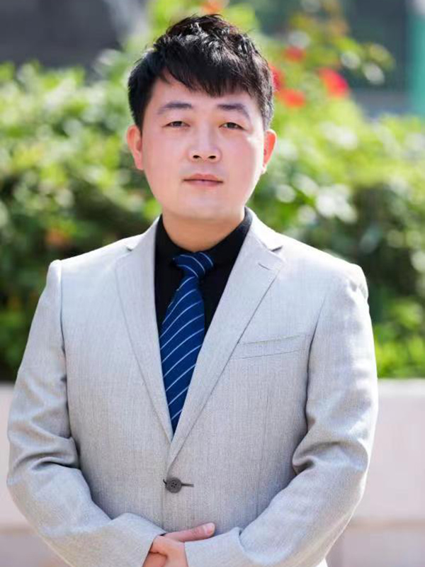 五华钟英实验学校德育副校长 葛成.jpg